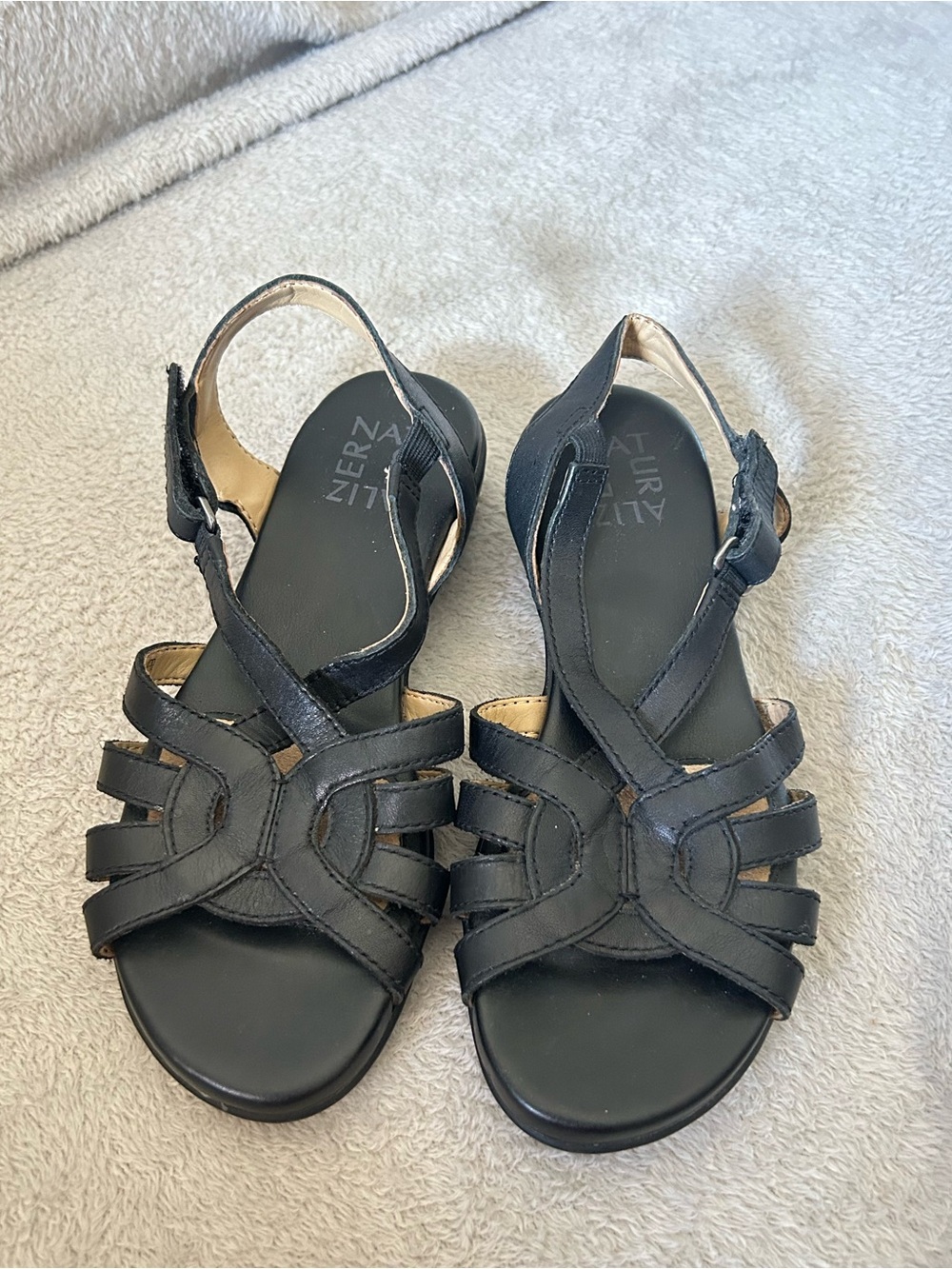 Naturalizer Black Leather Strappy Slingbacks Sandals with slight wedge - W 4.5